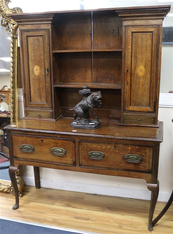 An oak dresser W.130cm